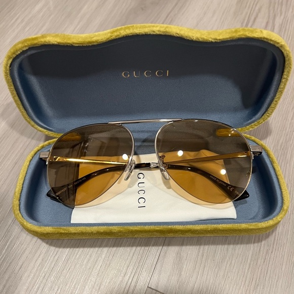 Gucci sunglasses - Picture 1 of 4
